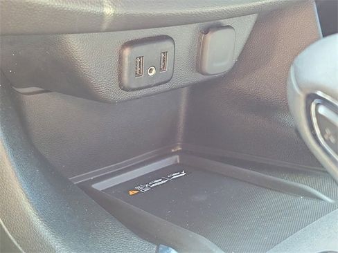 Certified 2023 Chevrolet Traverse LT image 27