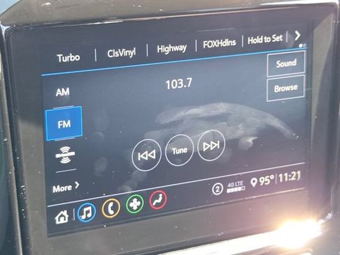 Used 2021 Chevrolet Traverse LT FWD image 21