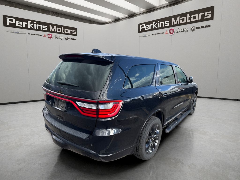 Used 2022 Dodge Durango GT w/ Blacktop Package AWD/4WD image 4