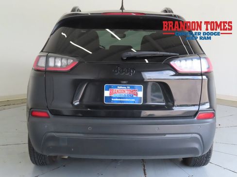 Used 2021 Jeep Cherokee Latitude Plus FWD image 4