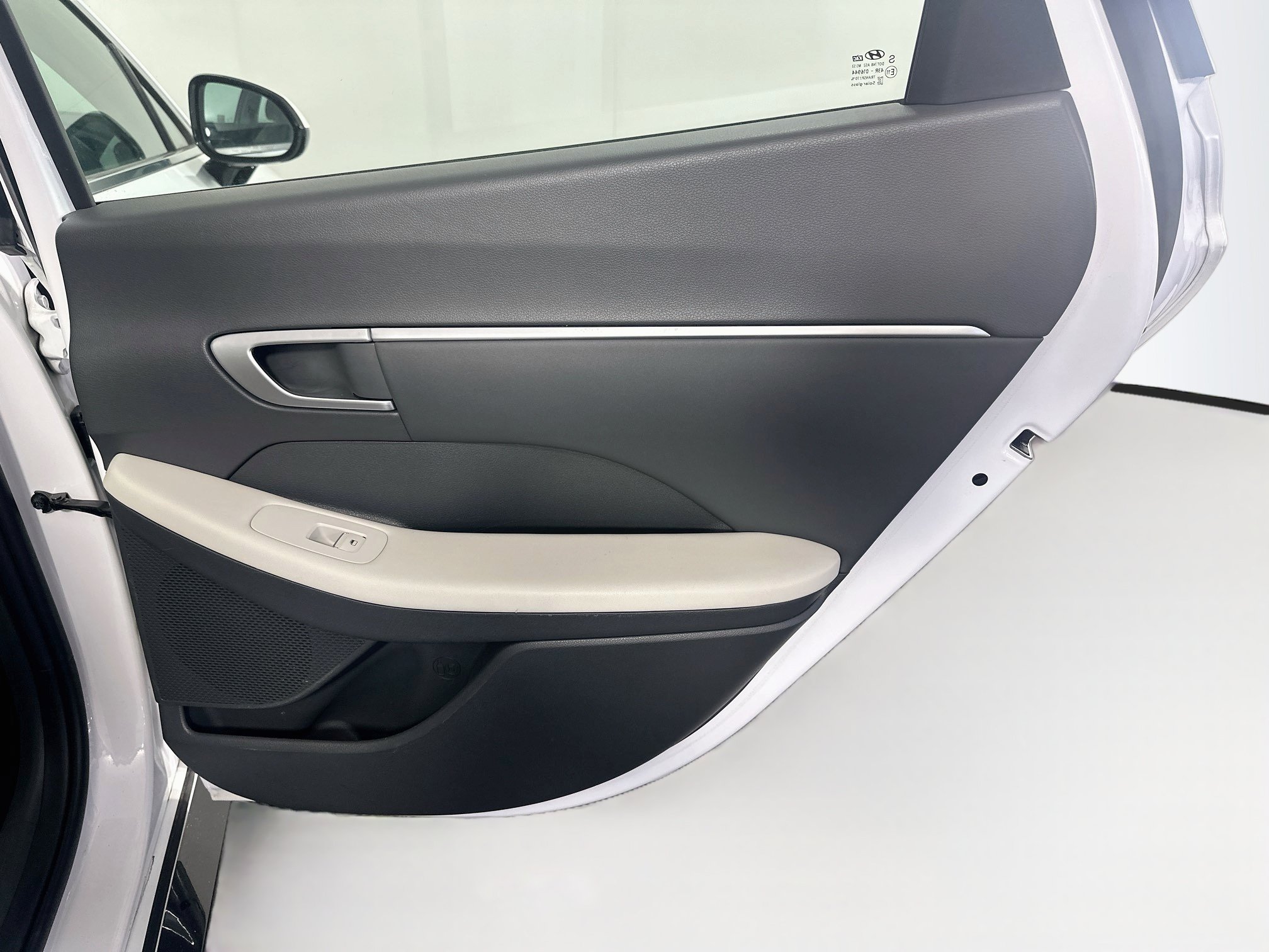 Used 2025 Hyundai Sonata SEL FWD image 29