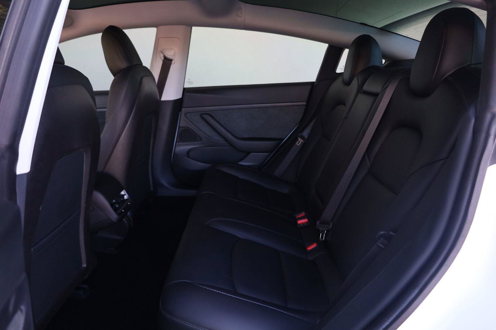 Used 2020 Tesla Model 3 Standard Range Plus RWD image 20