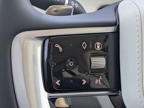 Used 2025 Land Rover Range Rover Autobiography image 26