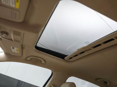 Used 2013 Volkswagen Passat TDI SEL Premium image 7