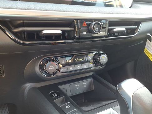 New 2026 Nissan Kicks SV w/ SV Premium Package image 12