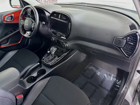Used 2023 Kia Soul GT-Line image 32