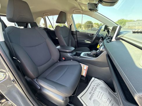 Certified 2023 Toyota RAV4 LE AWD/4WD image 25