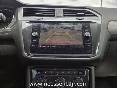 Used 2019 Volkswagen Tiguan SE FWD image 9