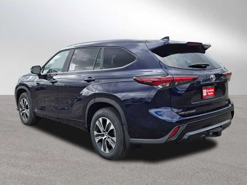 New 2026 Toyota Highlander XLE AWD/4WD image 5