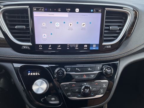 Used 2021 Chrysler Pacifica Pinnacle image 33