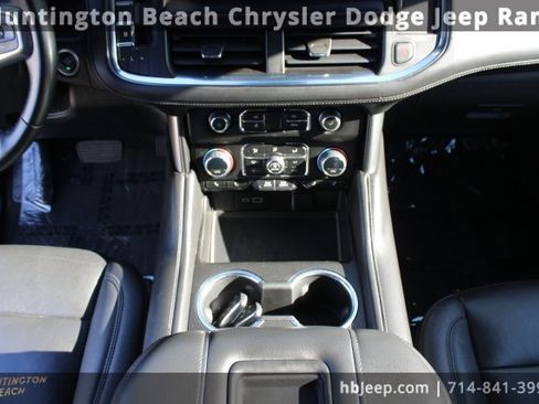 Used 2023 Chevrolet Suburban LT image 15