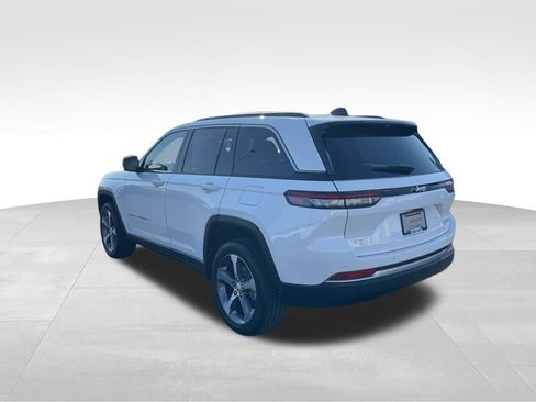 New 2026 Jeep Grand Cherokee Limited RWD image 5