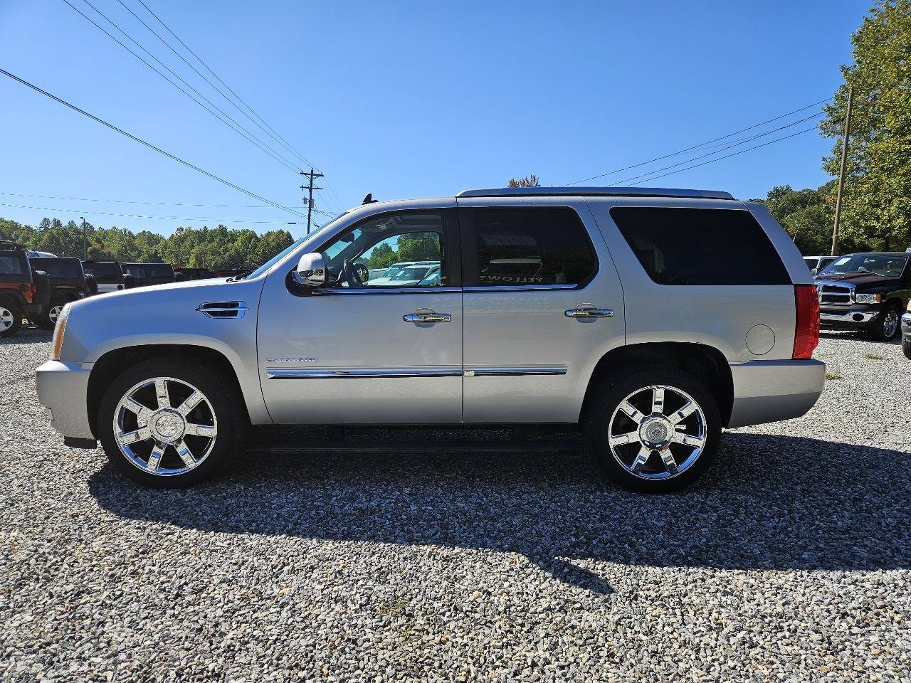 Used 2010 Cadillac Escalade Premium AWD/4WD image 5