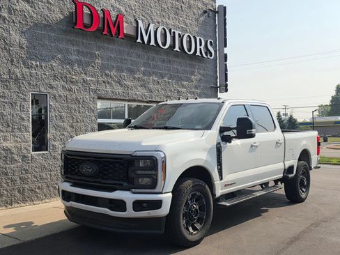 Used 2023 Ford F350 Lariat w/ Lariat Ultimate Package AWD/4WD image 16