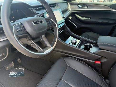 New 2026 Jeep Grand Cherokee Limited Reserve image 18