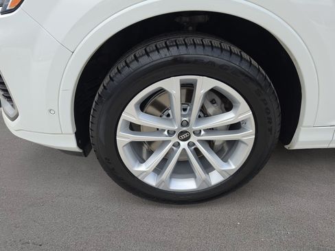 Used 2025 Audi Q7 3.0T Premium Plus AWD/4WD image 24