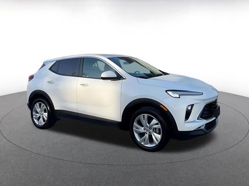 Used 2025 Buick Encore GX Preferred image 2