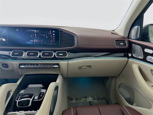 Certified 2023 Mercedes-Benz Maybach GLS 600 Maybach GLS 600 image 24