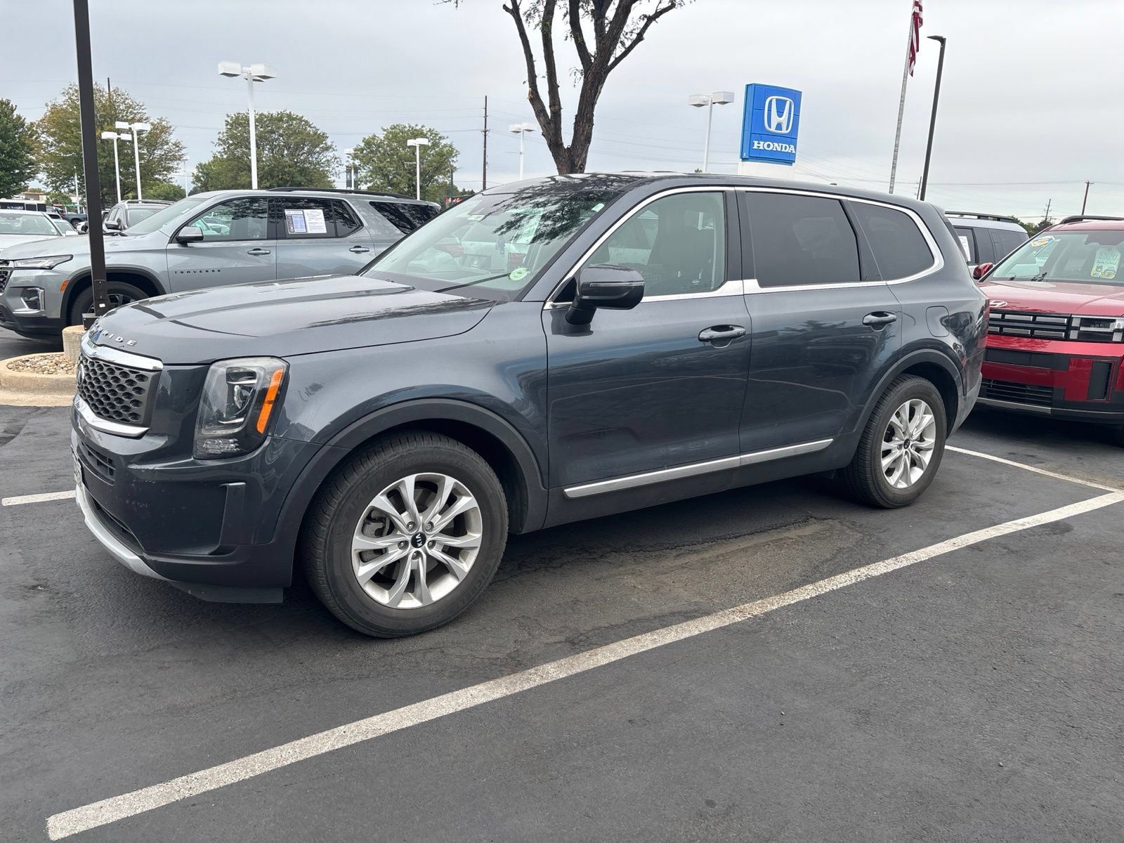 Used 2020 Kia Telluride LX AWD/4WD image 1