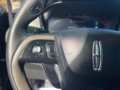 Used 2023 Lincoln Corsair AWD w/ Equipment Group 101A image 26