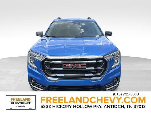 Used 2024 GMC Terrain AT4 AWD/4WD image 9