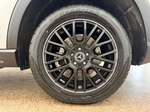 Used 2020 Mercedes-Benz GLE 350 4MATIC image 27