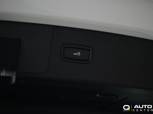 Used 2019 Porsche Cayenne Turbo image 34