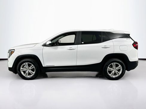 Used 2022 GMC Terrain SLE image 8