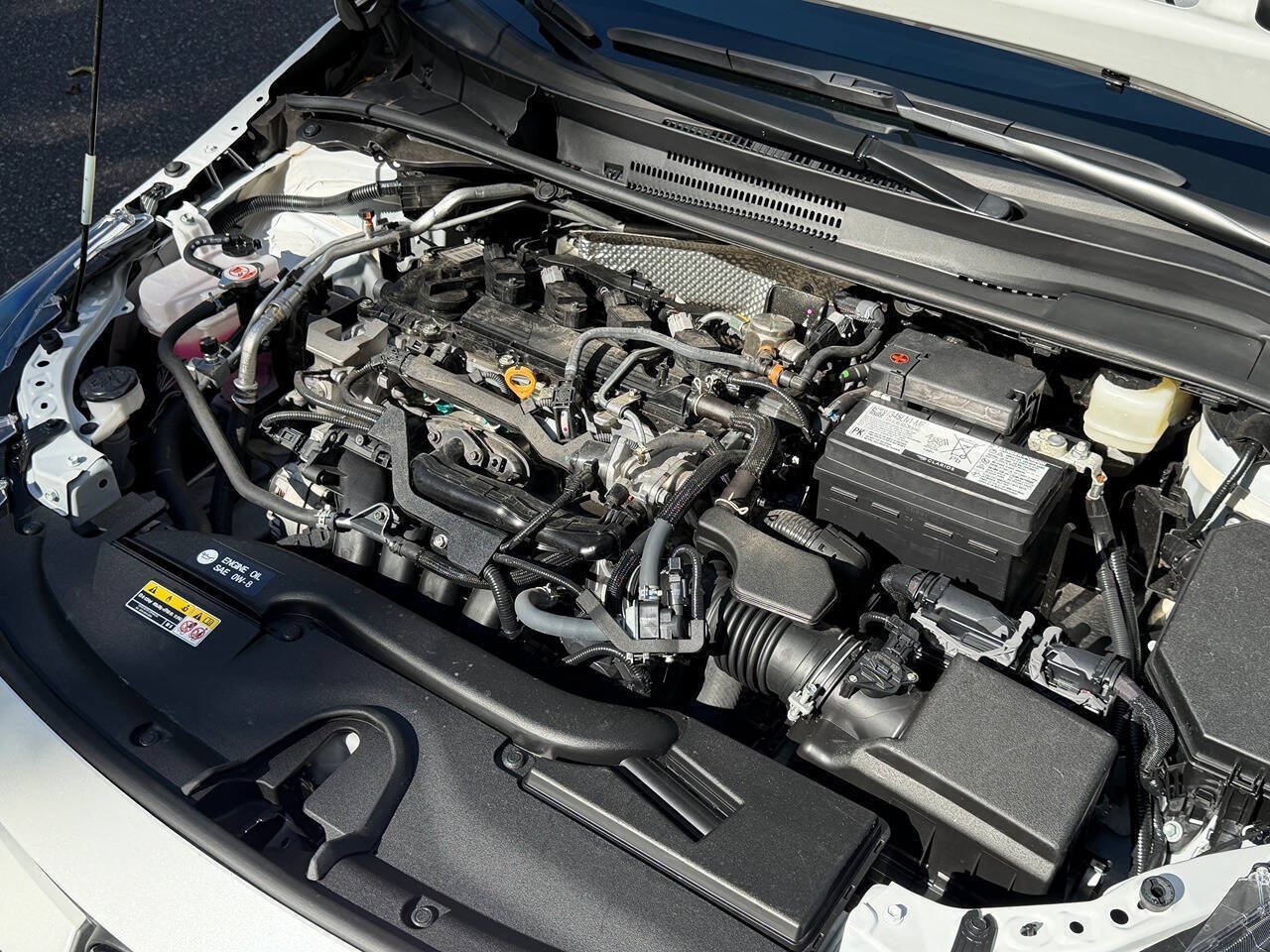 Used 2025 Toyota Corolla LE FWD image 9