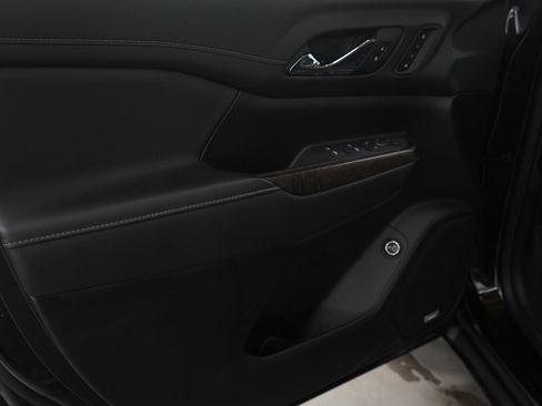 Used 2023 GMC Acadia Denali image 23