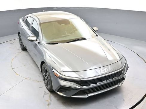Used 2026 Hyundai Elantra Sport FWD image 53