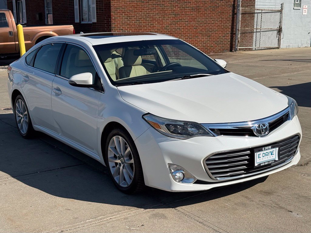 Used 2014 Toyota Avalon Limited FWD image 4