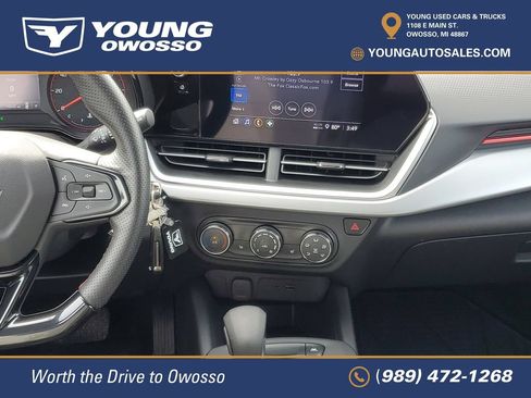Used 2024 Chevrolet Trax RS FWD image 22