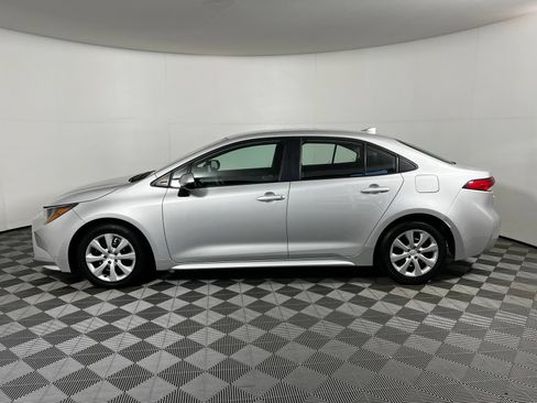 Certified 2024 Toyota Corolla LE FWD image 8