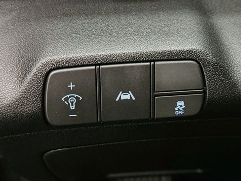 Used 2022 Hyundai Elantra SEL FWD image 17