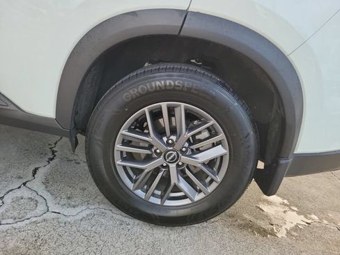 Used 2025 Nissan Rogue S FWD image 6