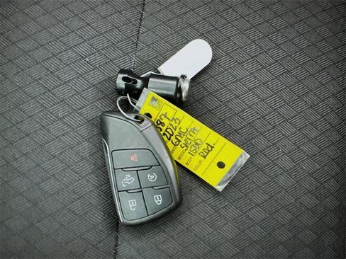 Used 2023 GMC Sierra 1500 Elevation image 31