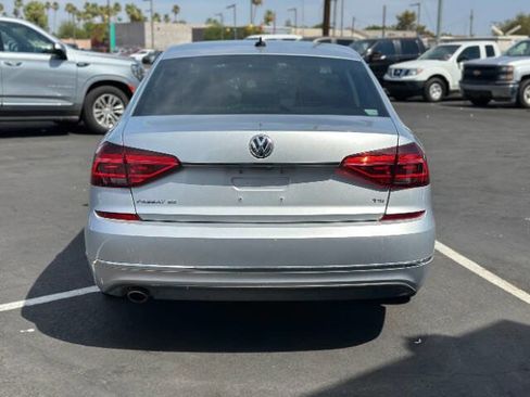 Used 2017 Volkswagen Passat 1.8T SE w/ SE Lighting Package image 4