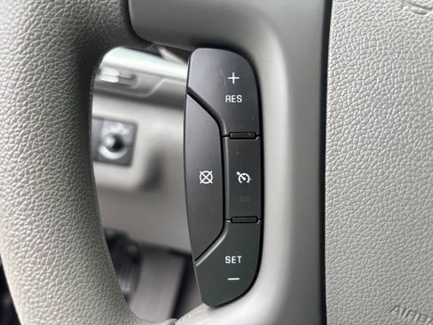 Used 2015 Chevrolet Traverse LS FWD image 25