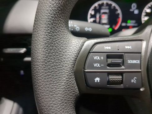 New 2025 Honda HR-V LX image 34