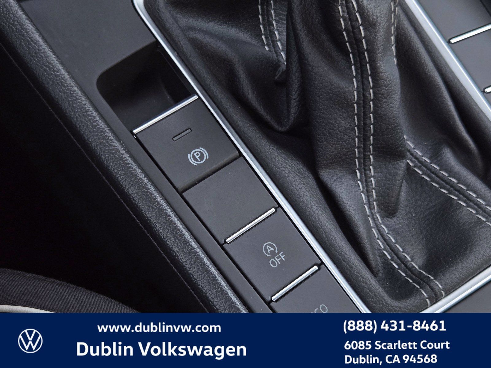 Certified 2025 Volkswagen Jetta Sport FWD image 17