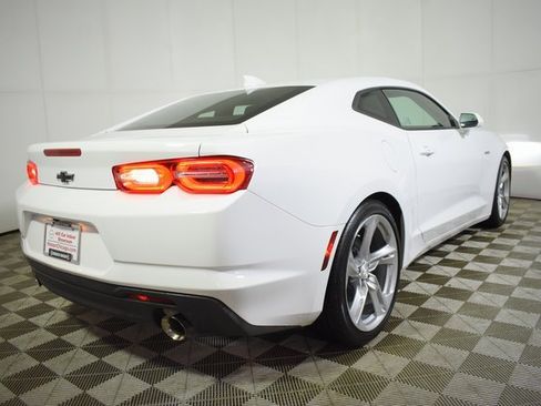 Used 2021 Chevrolet Camaro LT image 4