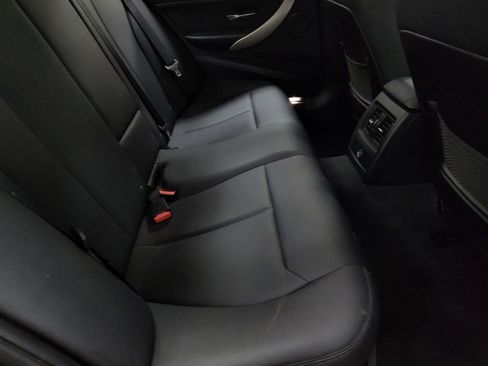 Used 2014 BMW 320i xDrive Sedan image 24