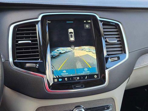 Used 2023 Volvo XC90 T8 Ultimate w/ Lounge Package image 23