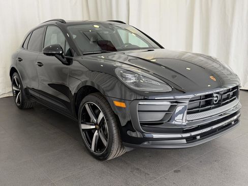 New 2026 Porsche Macan image 7