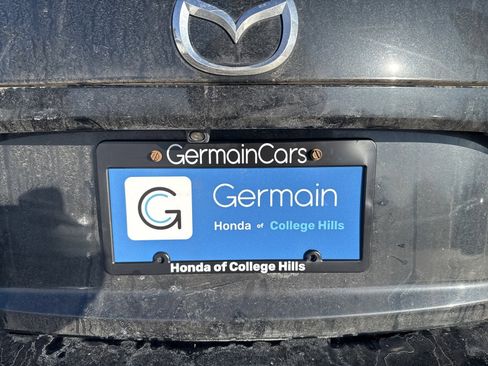 Used 2017 MAZDA MAZDA3 Grand Touring image 8