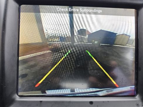 Used 2017 Chrysler 300 C image 17