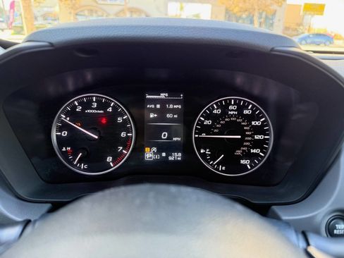 Used 2024 Subaru Crosstrek 2.0i Premium image 33