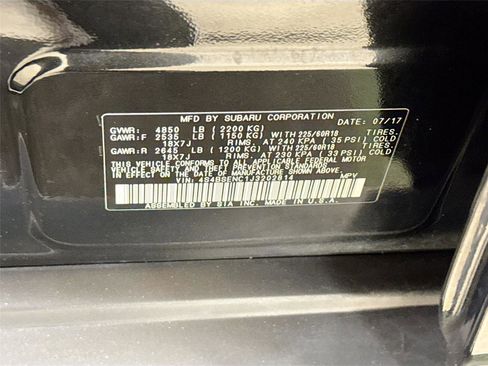 Used 2018 Subaru Outback 3.6R Limited image 32