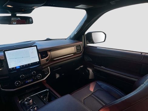 Used 2023 Ford Expedition Max Limited image 25